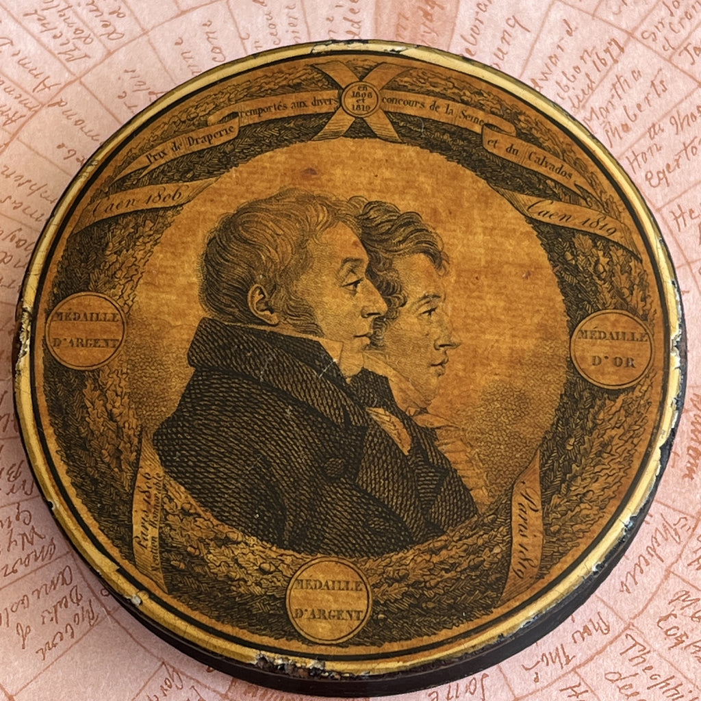 Rare Snuff Box Papier Mache Double Sided Blon Cloth Factory Vaudry France C 1819