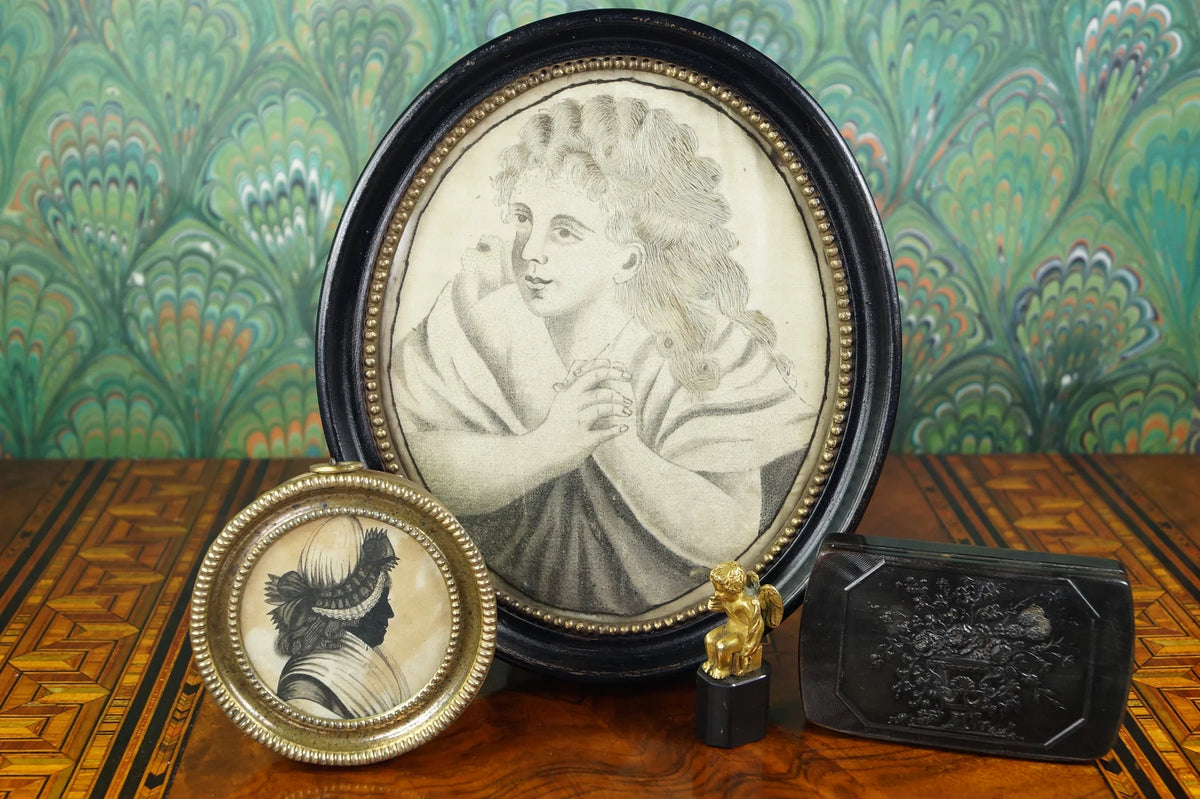 Antique 19th Century Pressed Horn Snuff Box Floral Design C 1830