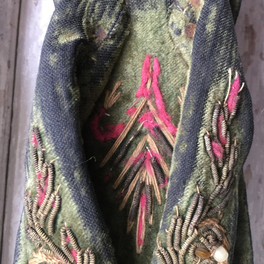 Vintage Ethnic Womens Shoes Wooden Sandals Velvet Embroidery