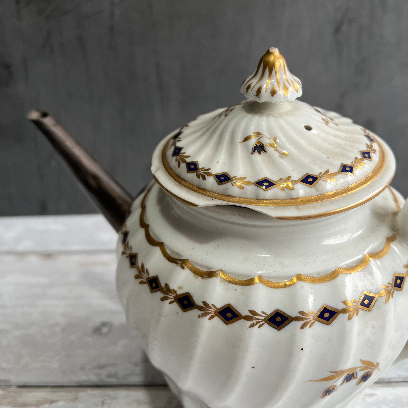1785 Worcester Porcelain Teapot Flight Period Mark Make Do Spout