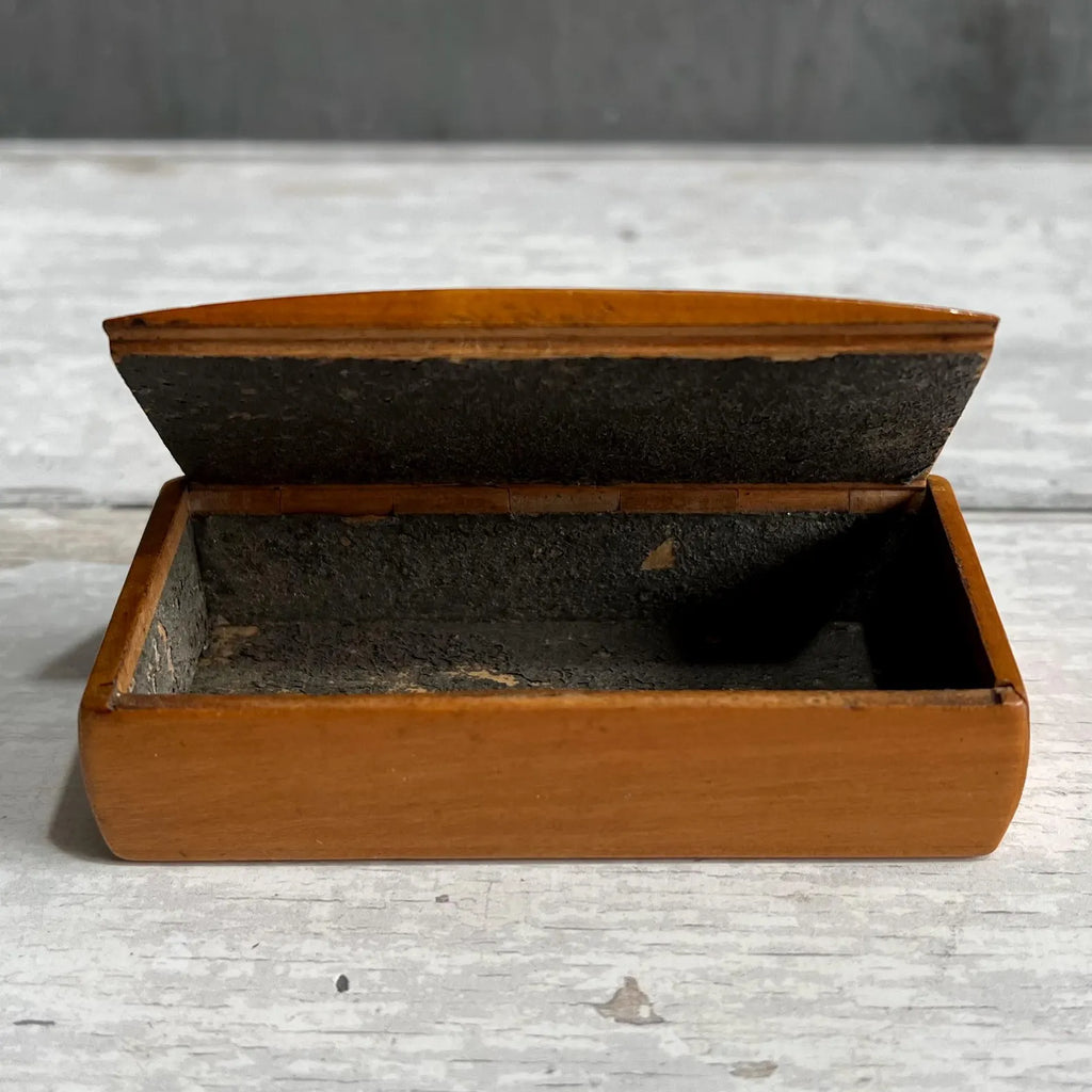 Mauchline Snuff Box A Minute Too Late Dog and Rat C 1850