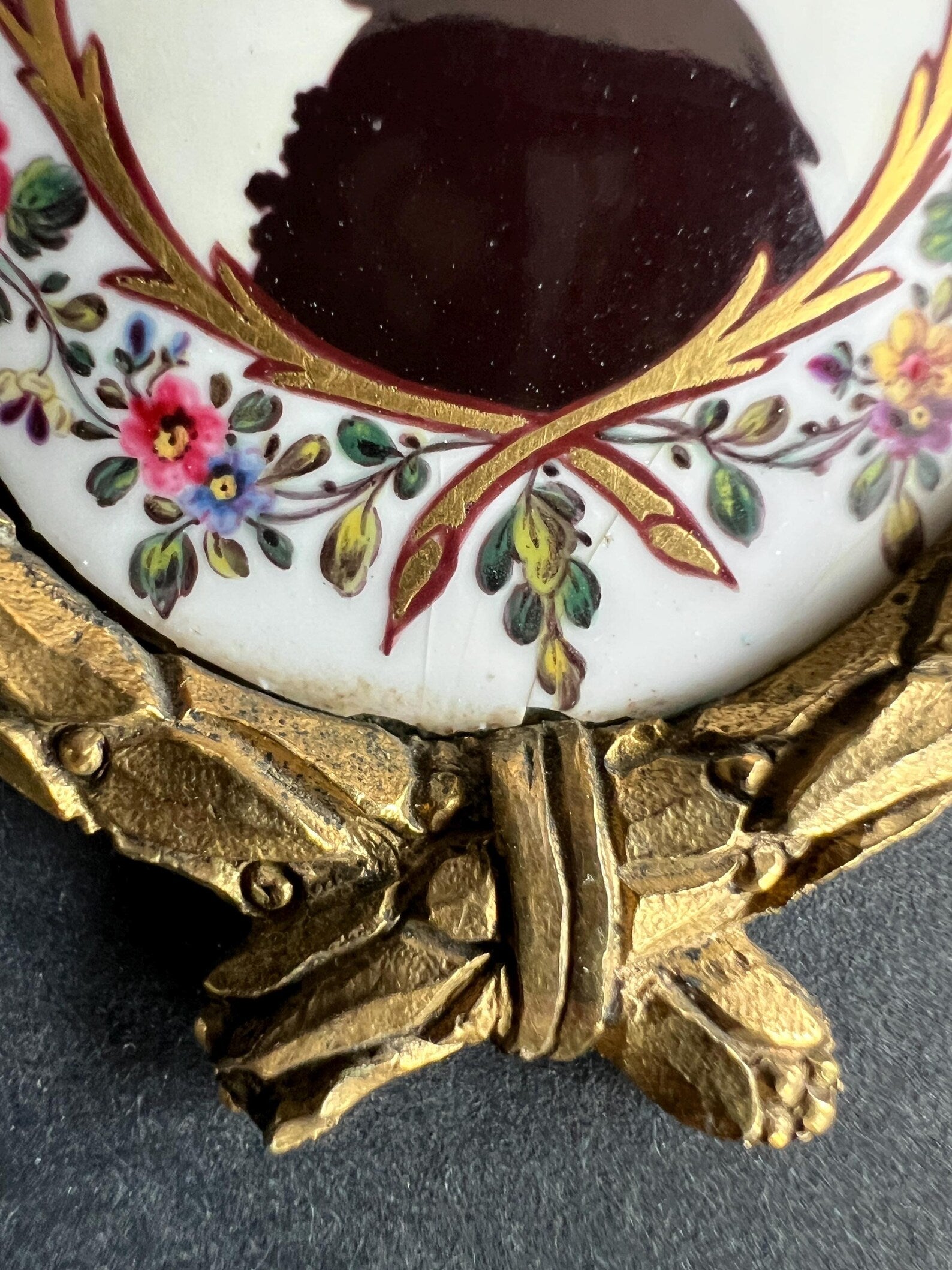 18th Century Enamel Silhouette Portrait, Gilt Ormolu Frame (Dolls House Size)