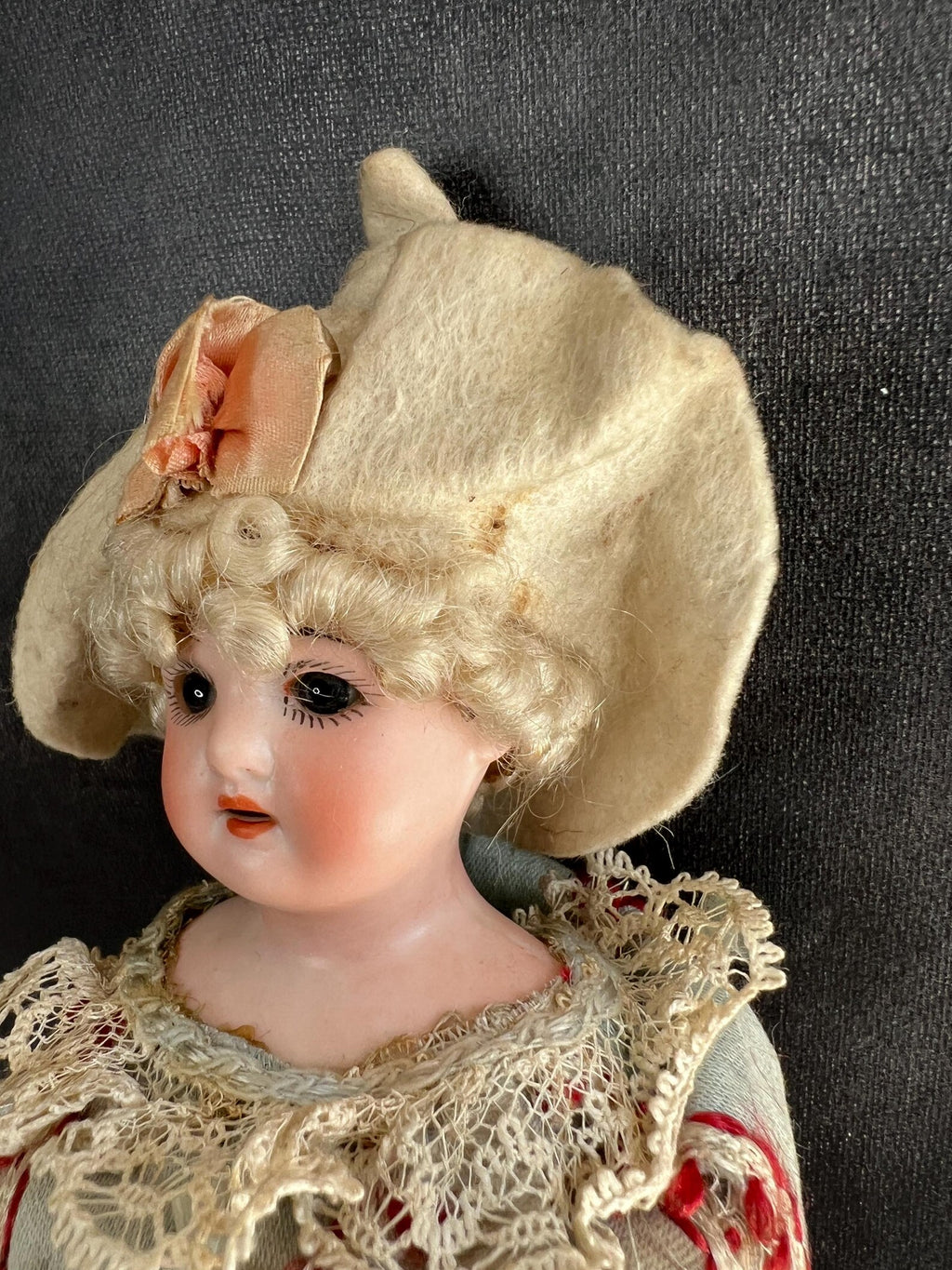 Small Schoenau & Hoffmeister Musical Marotte Doll 4700/14 Circa 1905 Fully Working