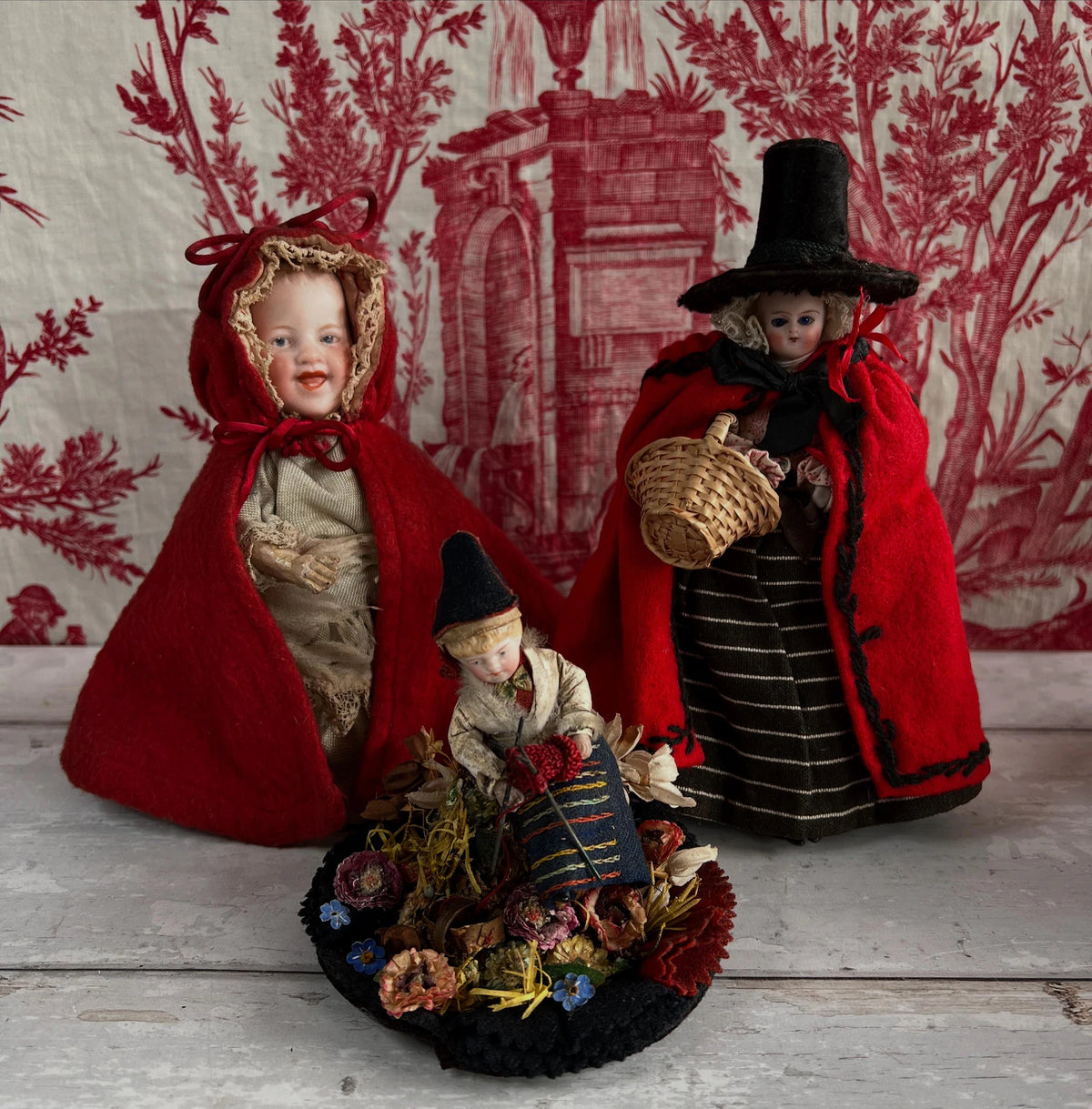 Antique Pen Wipe Knitting Doll In Glass Dome Circa 1860s