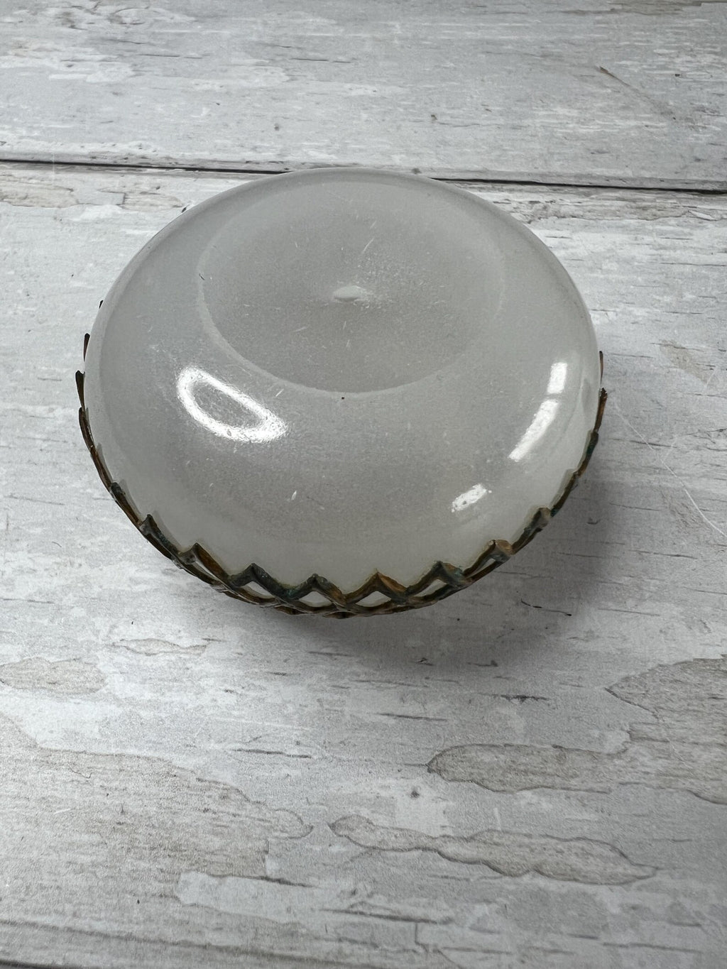 Antique Palais Royal Miniature White Opaline Round Box Palais de Justice Paris C 1840 AF
