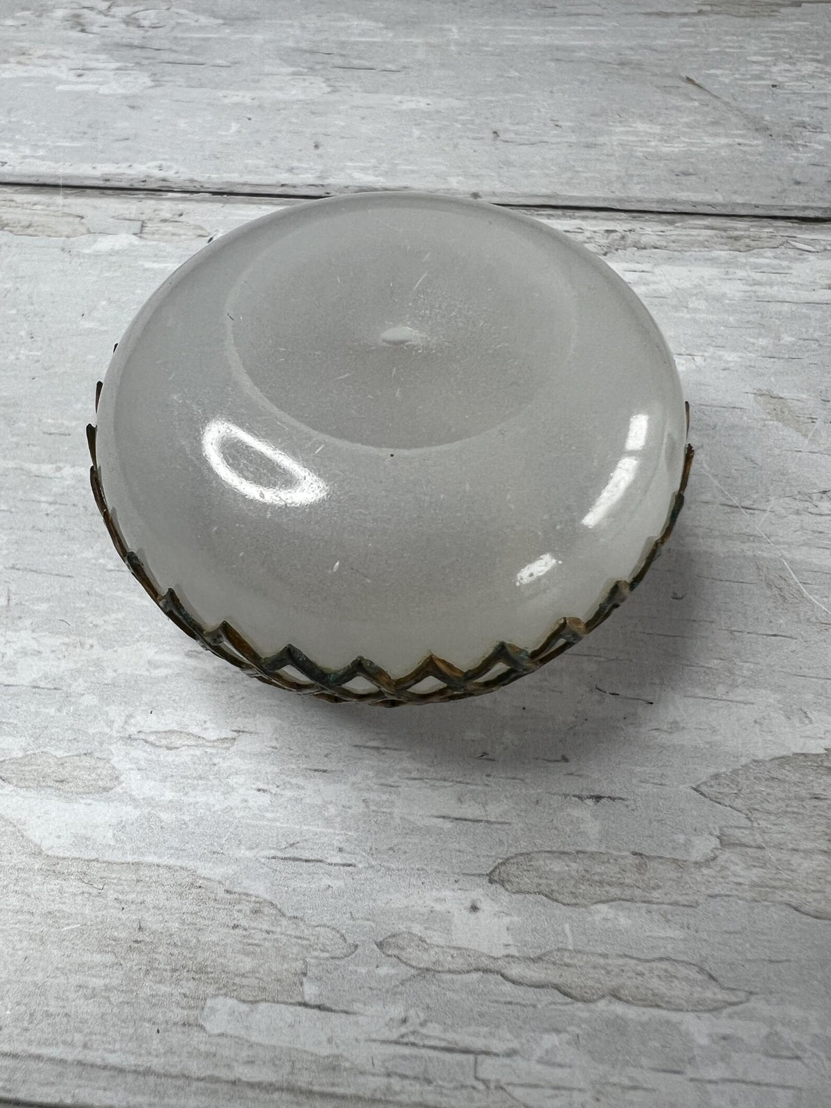 Antique Palais Royal Miniature White Opaline Round Box Palais de Justice Paris C 1840 AF