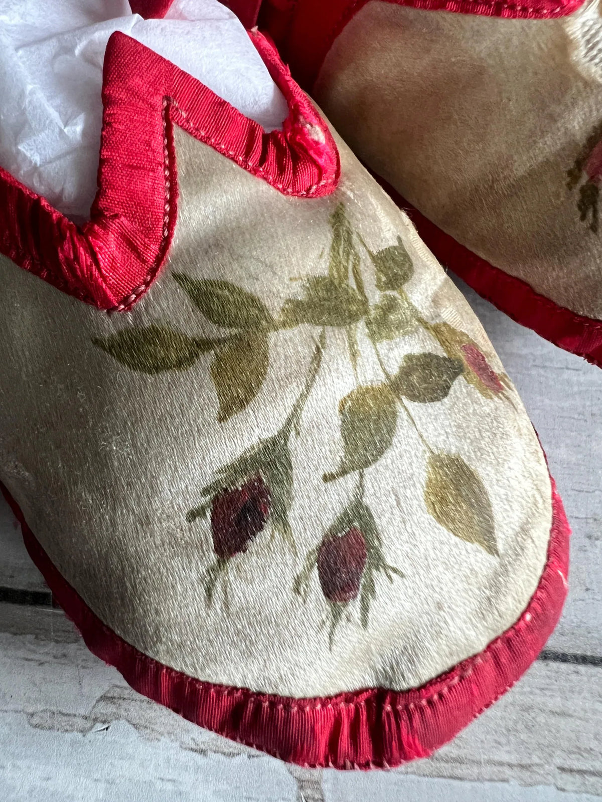 Antique Victorian Silk Baby Shoes Hand Painted Roses C 1880 AF