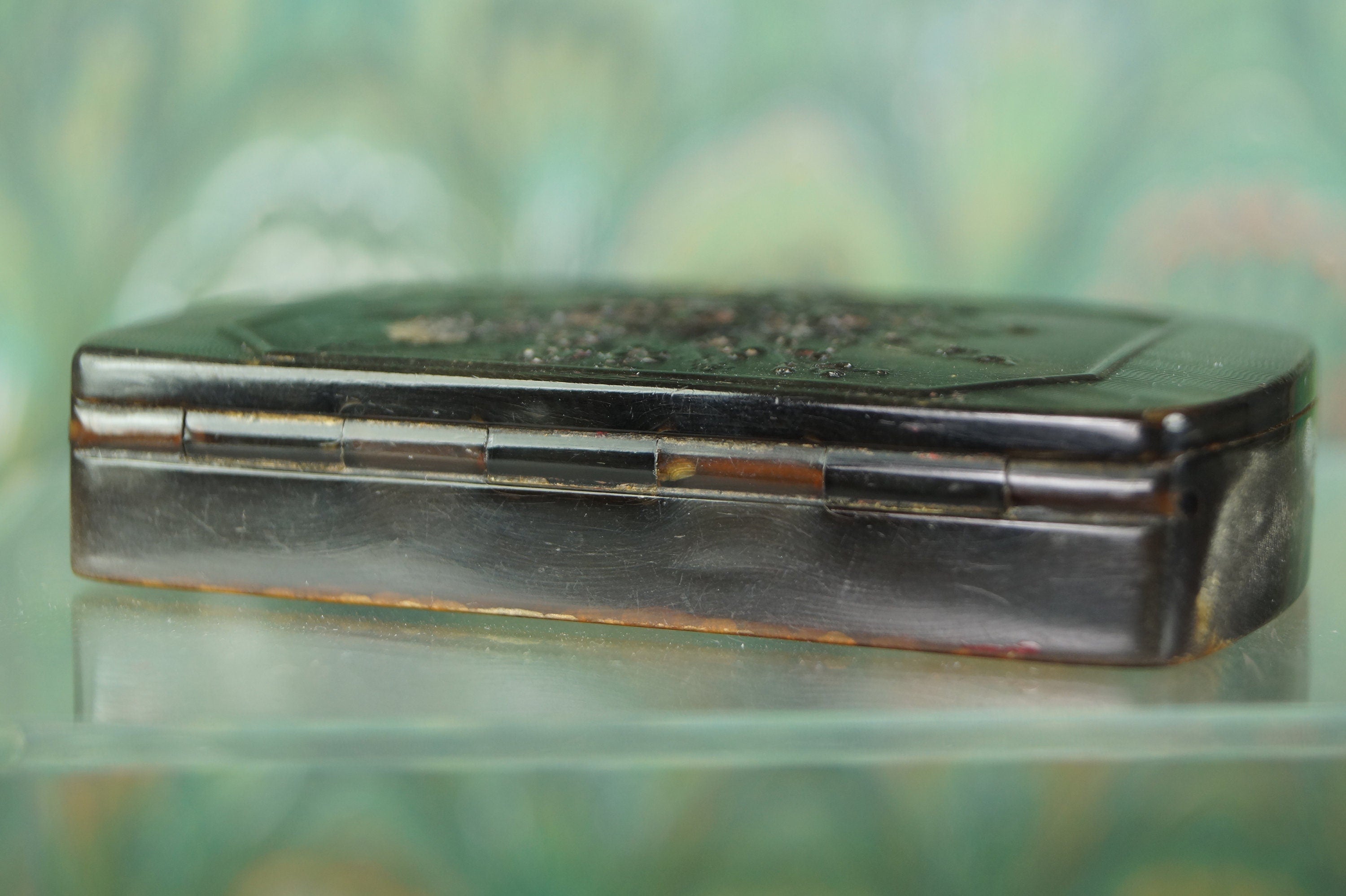 Antique 19th Century Pressed Horn Snuff Box Floral Design C 1830