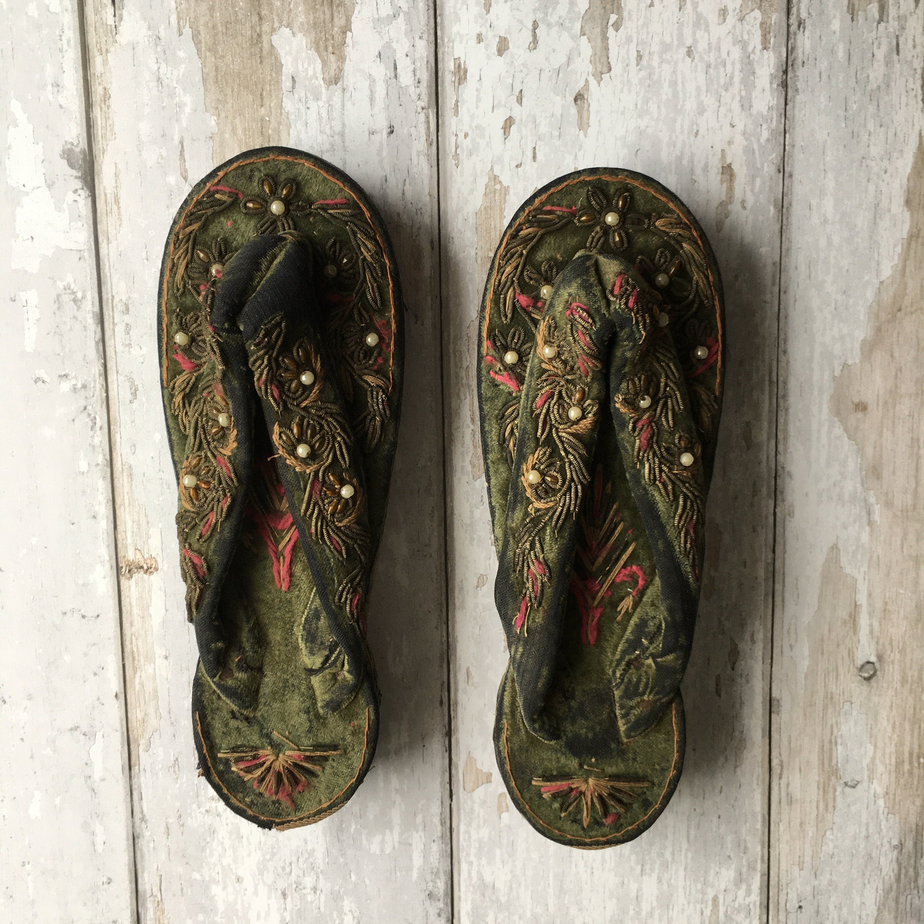 Vintage Ethnic Womens Shoes Wooden Sandals Velvet Embroidery