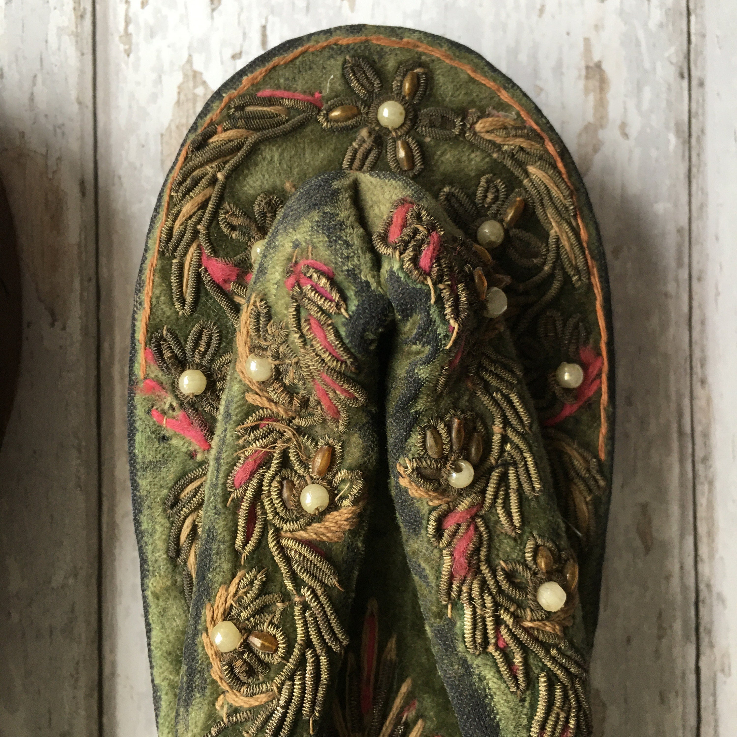 Vintage Ethnic Womens Shoes Wooden Sandals Velvet Embroidery