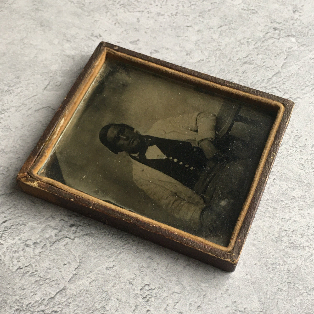 19th Century Photograph Of A Gentleman Sixth Plate American Style C 1860