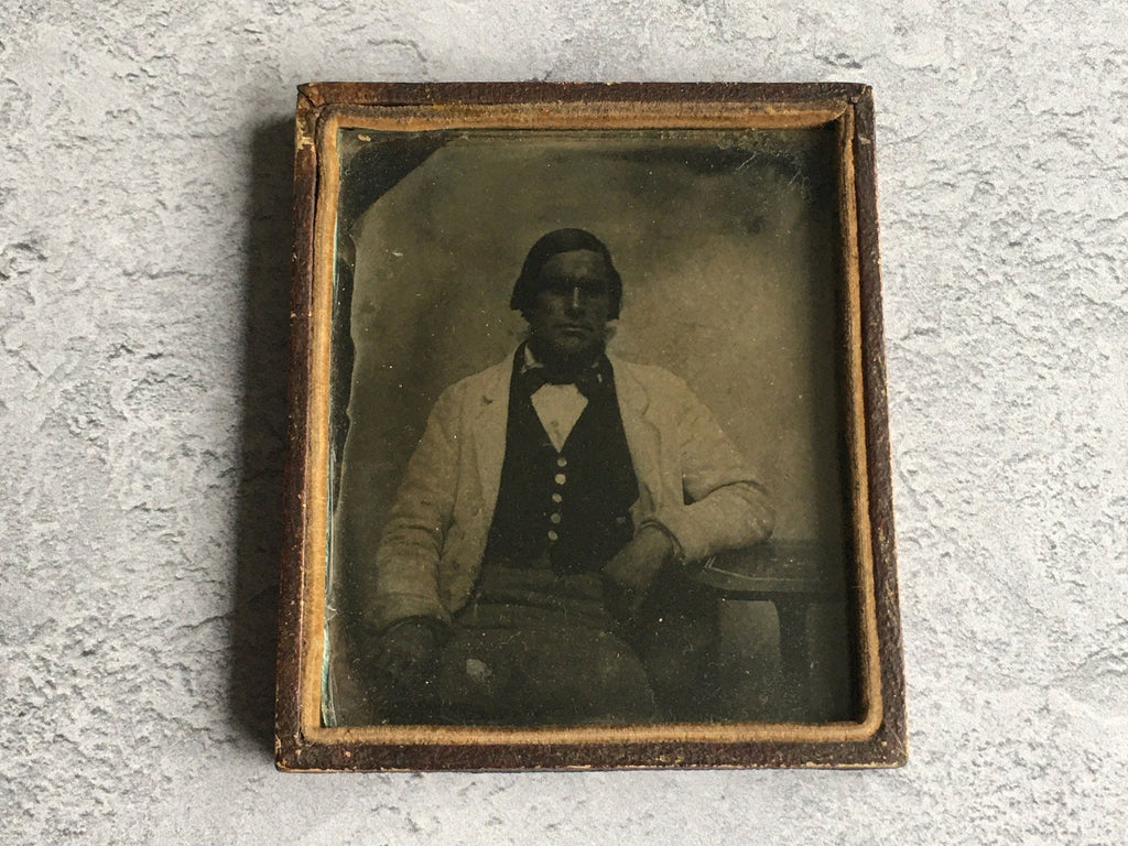 19th Century Photograph Of A Gentleman Sixth Plate American Style C 1860