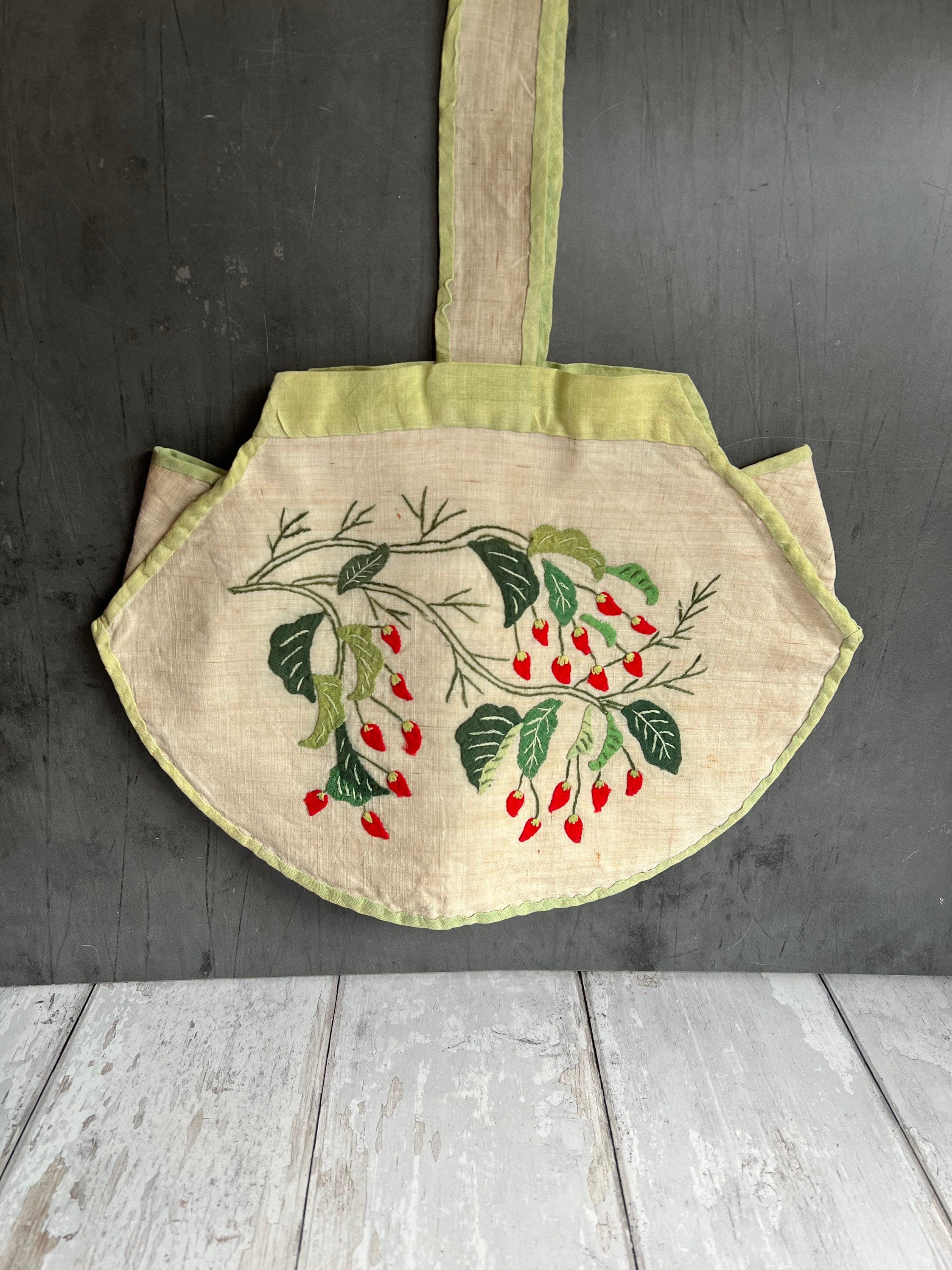 Rare Original 1920s Handbag Lantern Shape Chilli Pepper Vegetable Appliqué Pina Cloth Art Deco