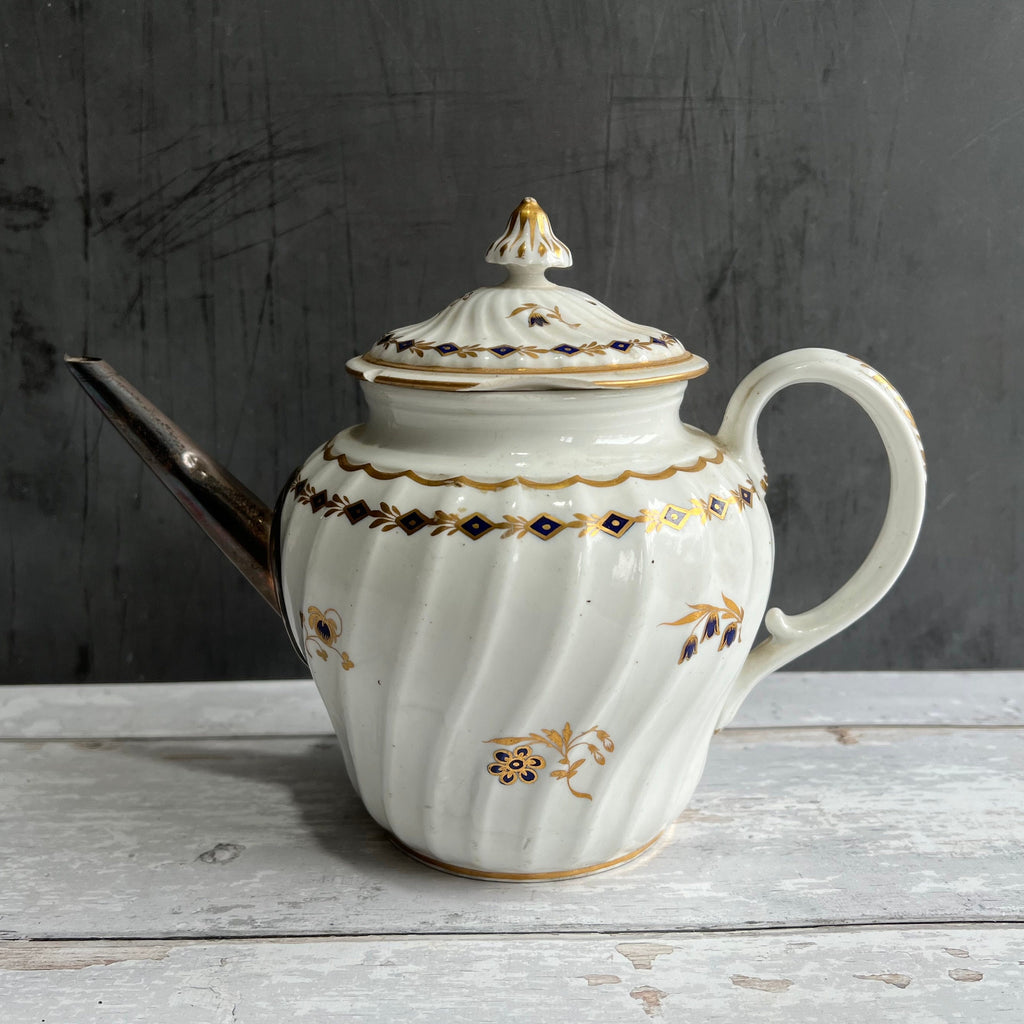 1785 Worcester Porcelain Teapot Flight Period Mark Make Do Spout