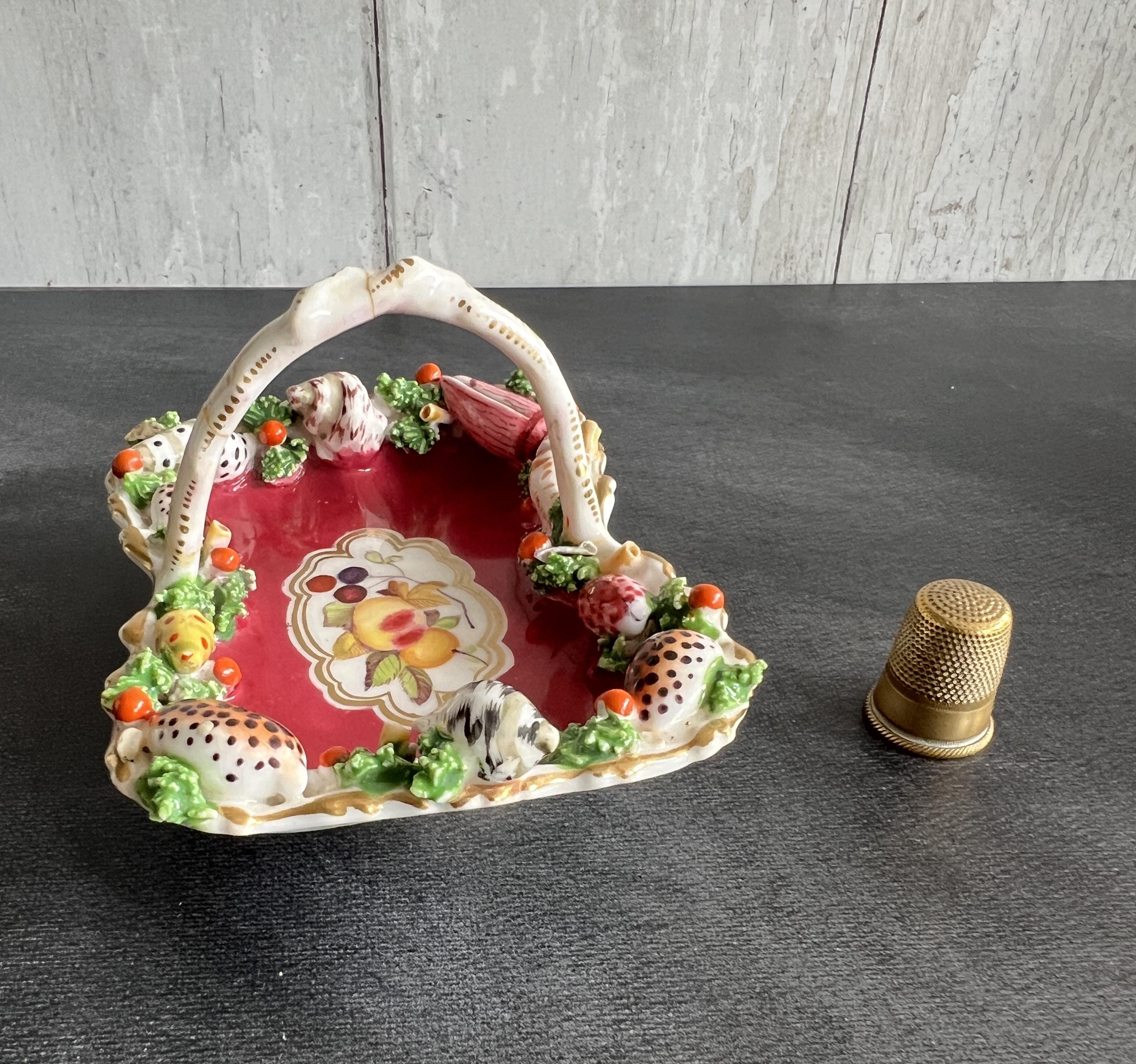 Chamberlain’s Worcester Miniature Basket Containing Seashell Shells and Fruit English Circa 1820 AF