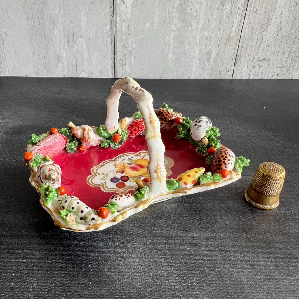 Chamberlain’s Worcester Miniature Basket Containing Seashell Shells and Fruit English Circa 1820 AF