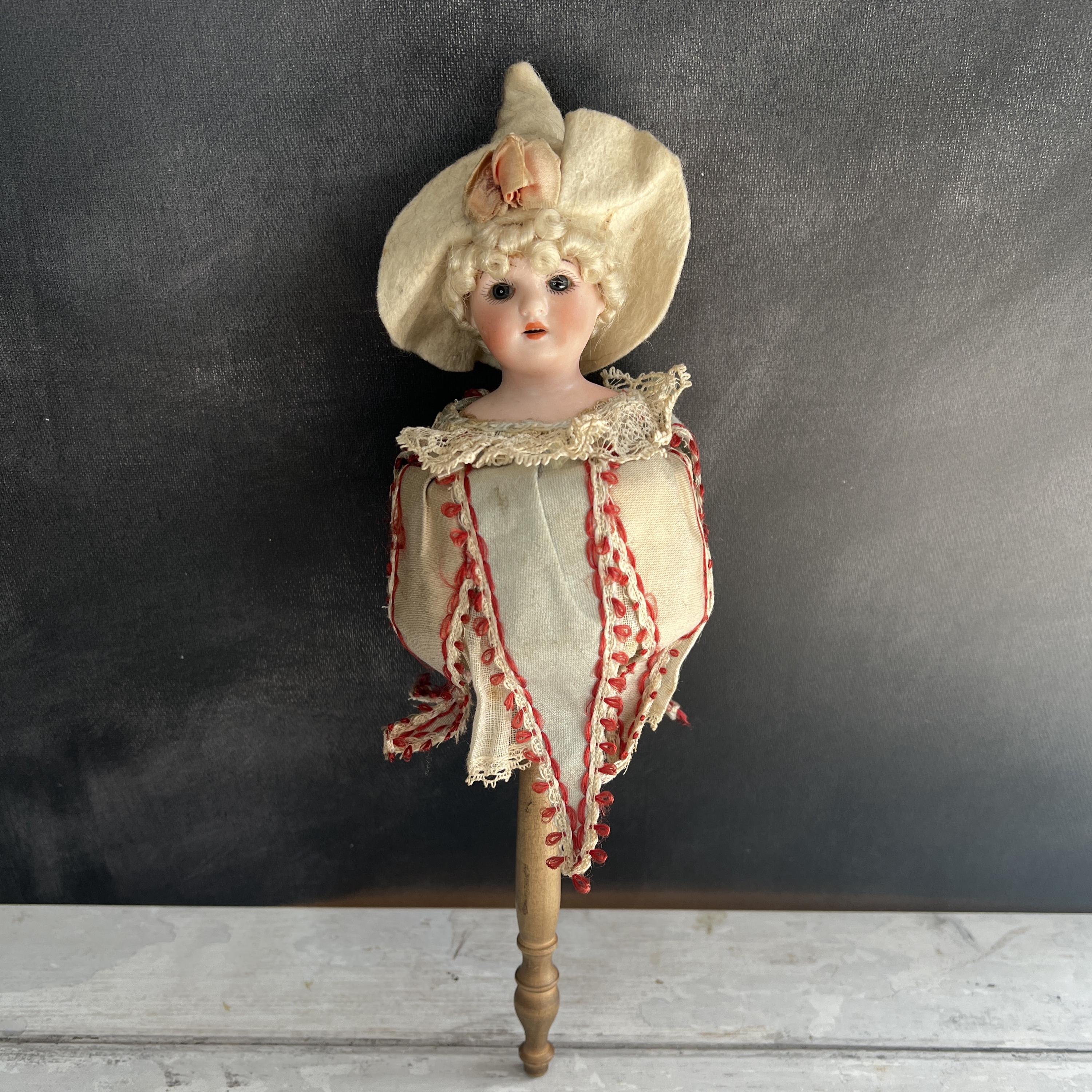 Small Schoenau & Hoffmeister Musical Marotte Doll 4700/14 Circa 1905 Fully Working