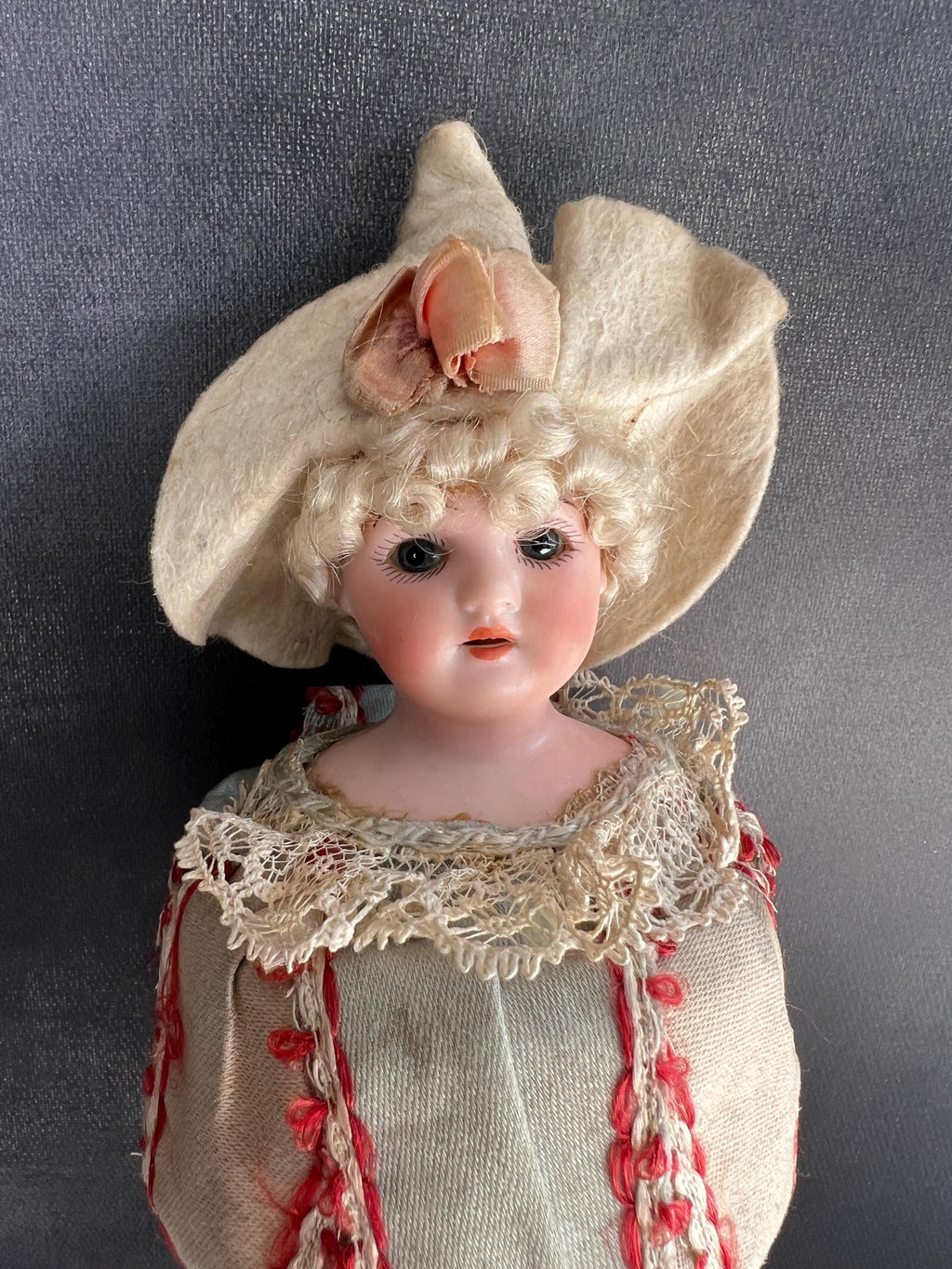 Small Schoenau & Hoffmeister Musical Marotte Doll 4700/14 Circa 1905 Fully Working
