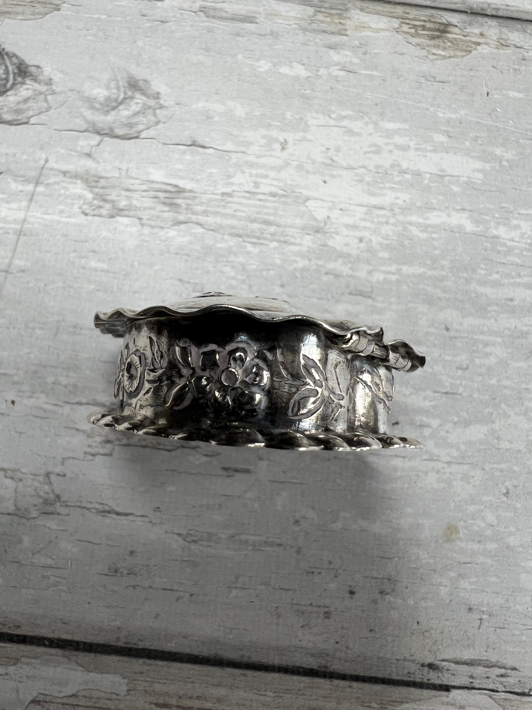 Antique Christmas 1904 800 Sterling Silver Love Heart Box Tiny Romantic