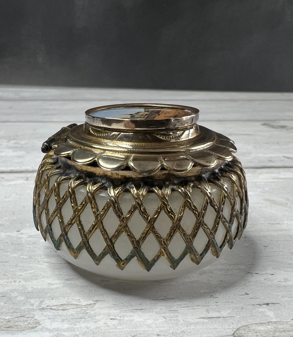 Antique Palais Royal Miniature White Opaline Round Box Palais de Justice Paris C 1840 AF