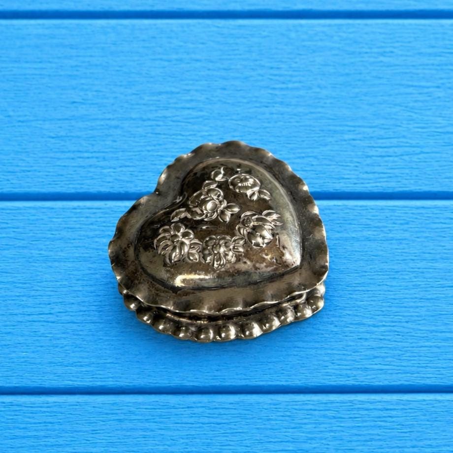 Antique Christmas 1904 800 Sterling Silver Love Heart Box Tiny Romantic
