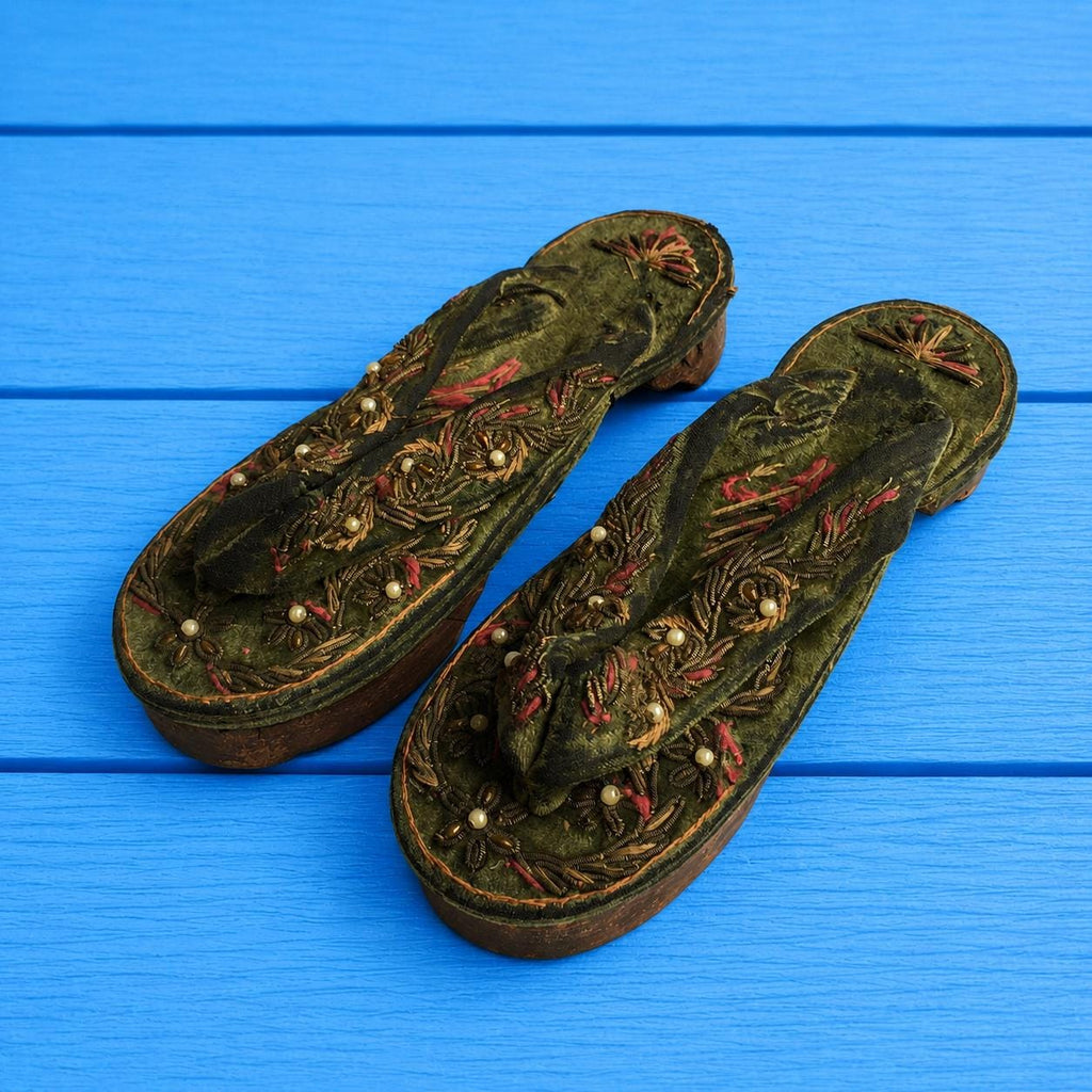 Vintage Ethnic Womens Shoes Wooden Sandals Velvet Embroidery